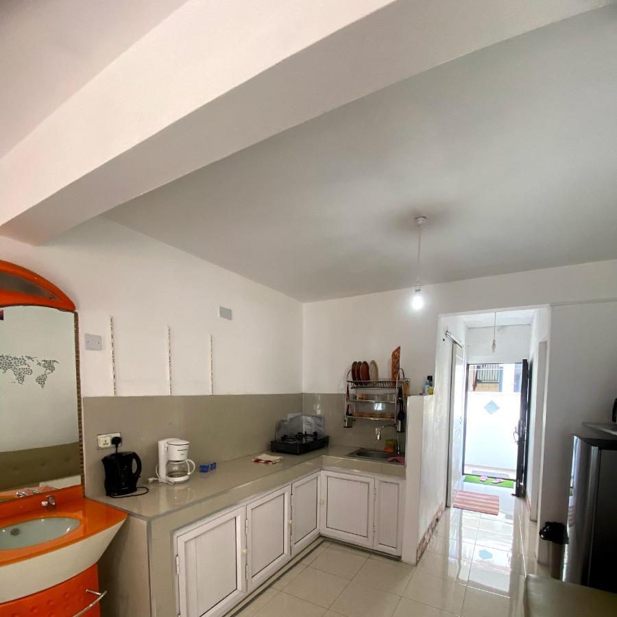 Sea Front 2 Bedrooms Apartment Flic en Flac ภายนอก รูปภาพ
